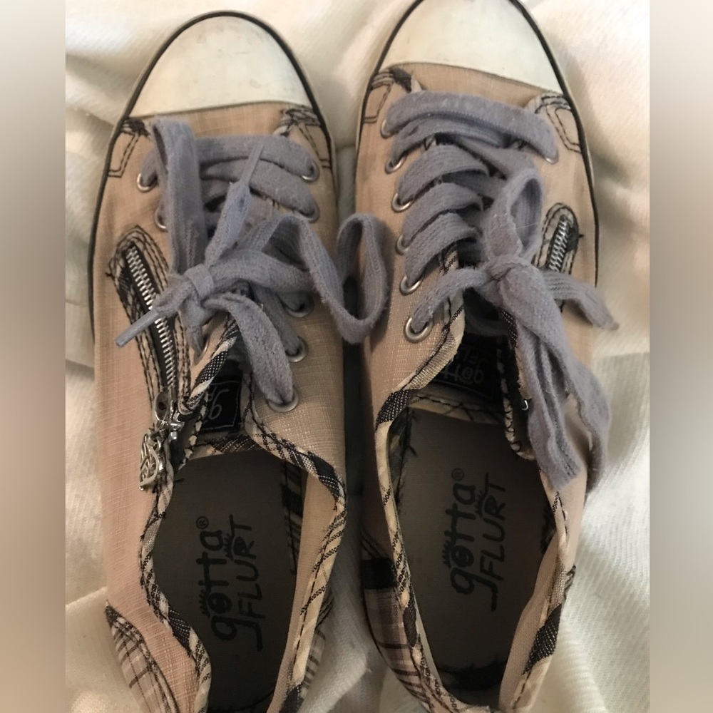 Gotta Flurt shoes